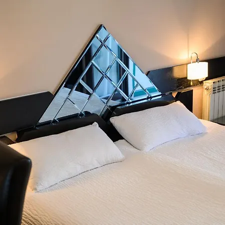 Mb Hotel