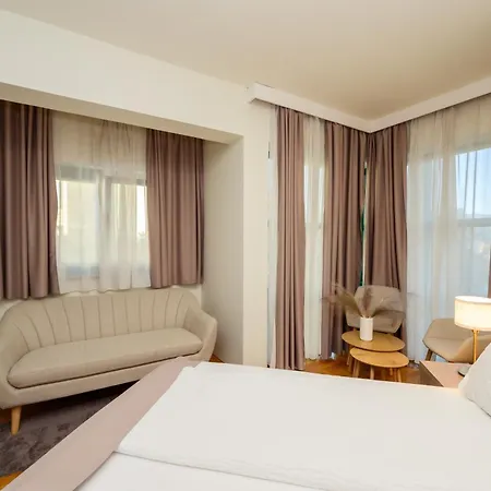 Mb Hotel 3*